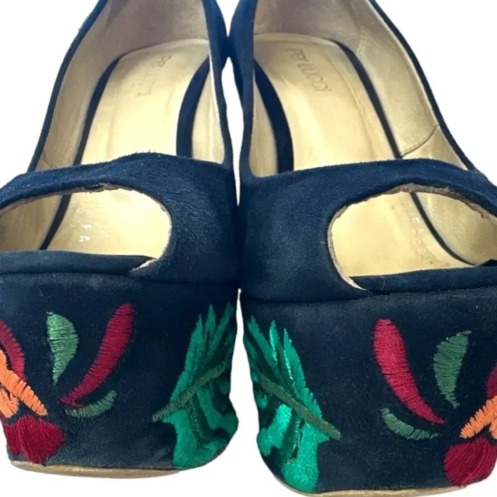 Pier Lucci Embroidered Asian Inspired Peep Toe Platform EUC